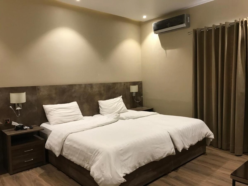 Room image 2